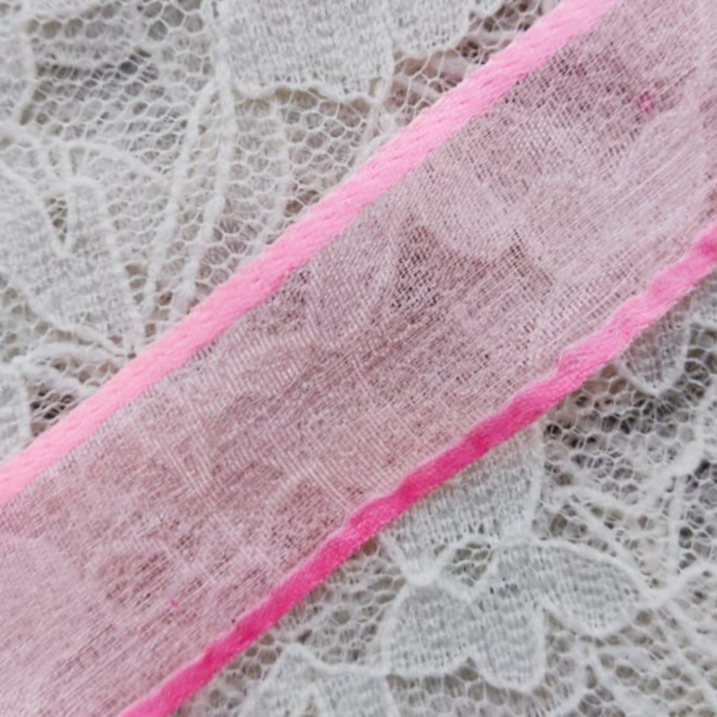 Organza with border - Pink