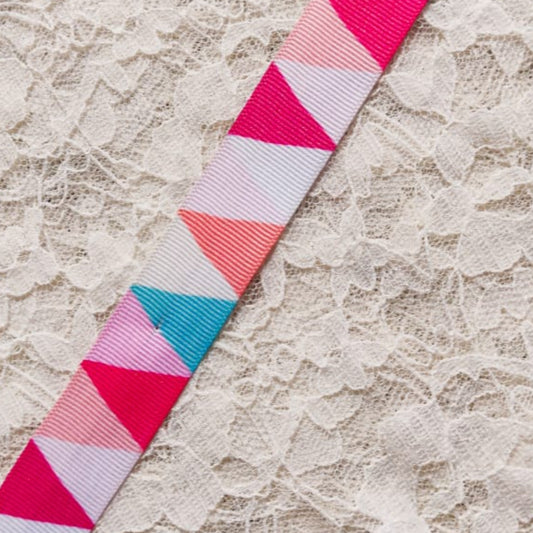 Triangle Ribbon - Pink